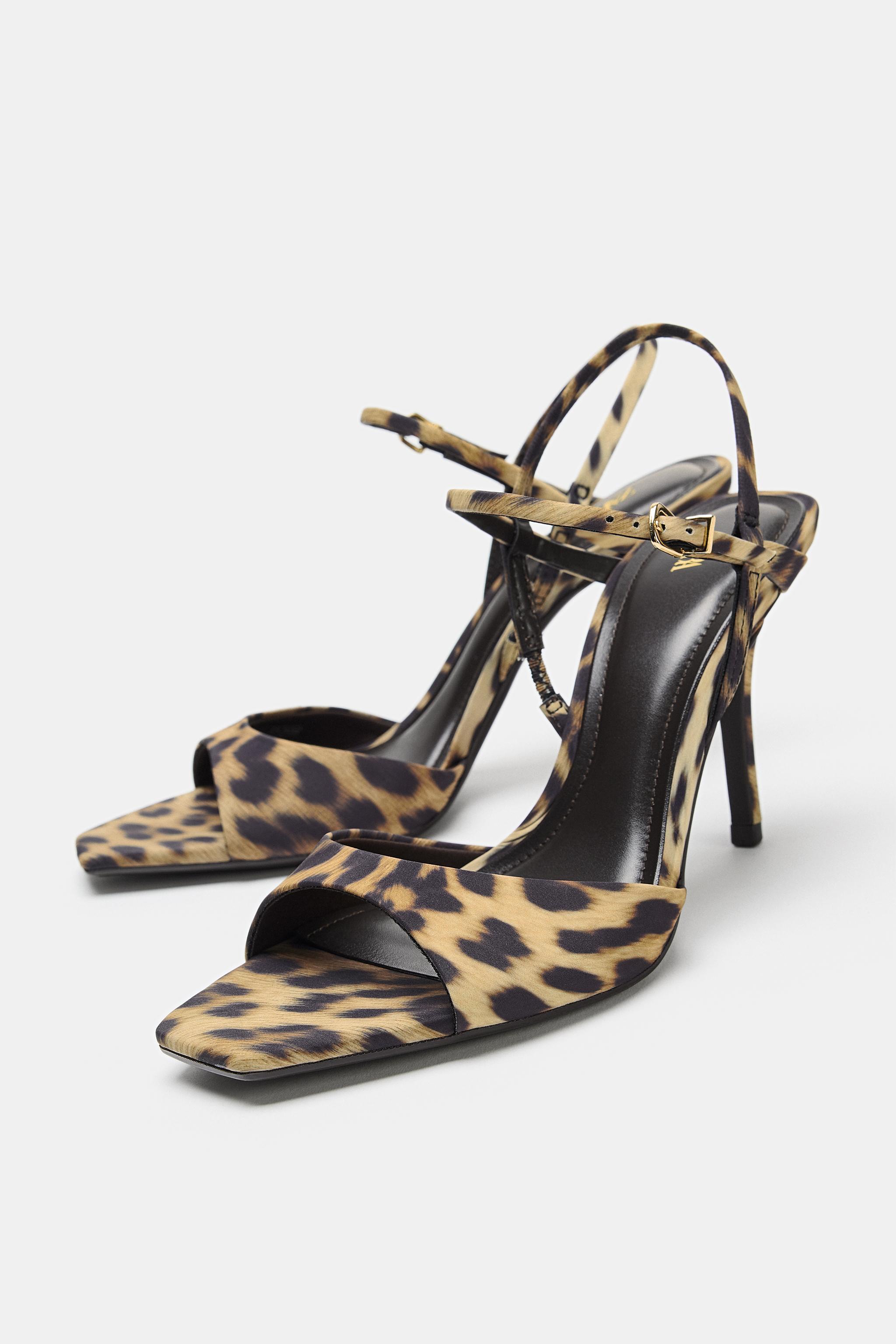 PRINTED HEELED SANDALS